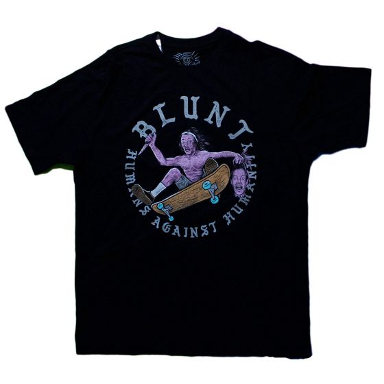 Detalhe Camiseta Blunt Humans Against Humanity Preto Melbourne Skateboards - Estilo Urbano
