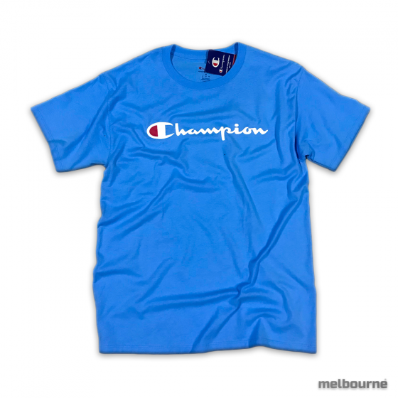 Camiseta Champion logo Silk Manuscrito - Graphic Jersey Te – Azul Claro