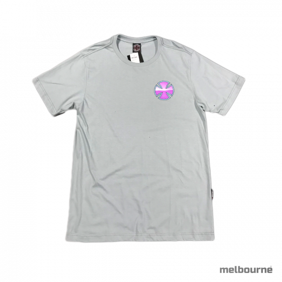 Detalhe Camiseta Purple Chrome Azul Claro Melbourne Skateboards - Estilo Urbano